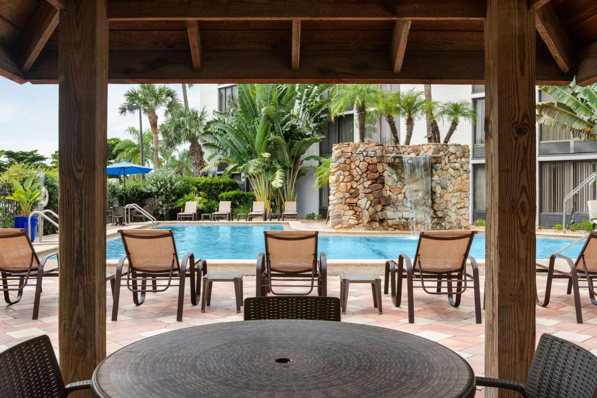 Doubletree By Hilton Fort Myers At Bell Tower Shops Luaran gambar