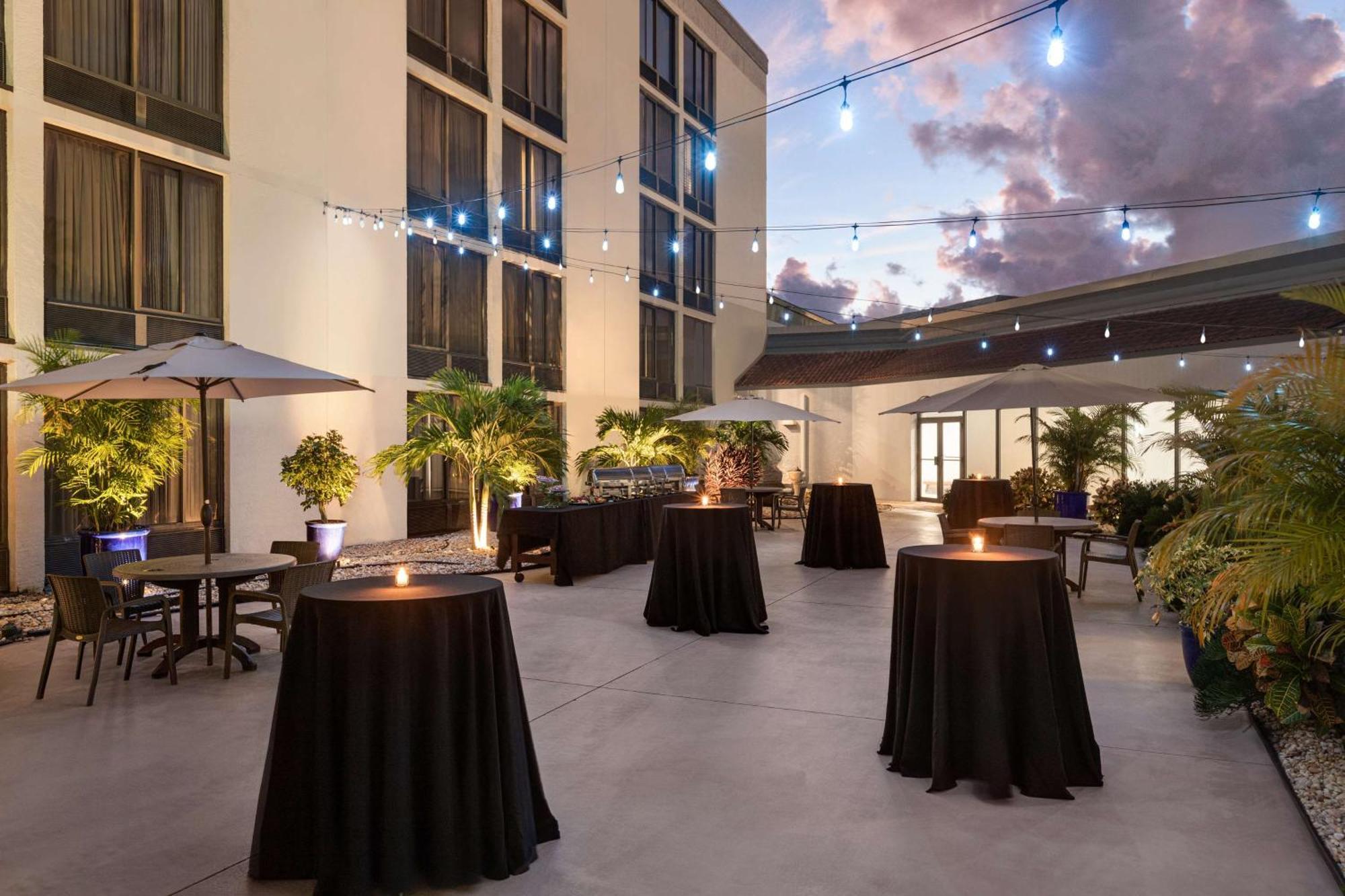 Doubletree By Hilton Fort Myers At Bell Tower Shops Luaran gambar